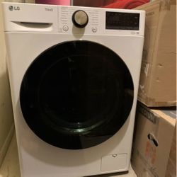 LG WASHING MACHINE (FULLY CLEANED)