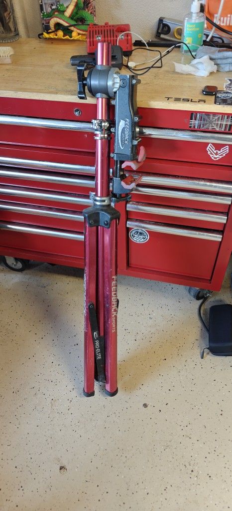 Feed Back Bike Stand