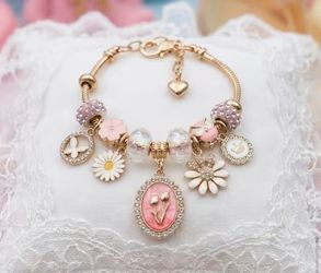 🔥STAINLESS STEEL TULIP BRACELET WITH CHARMS 🔥