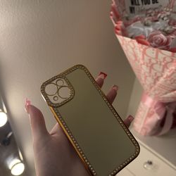 Phone case (bling) & gold