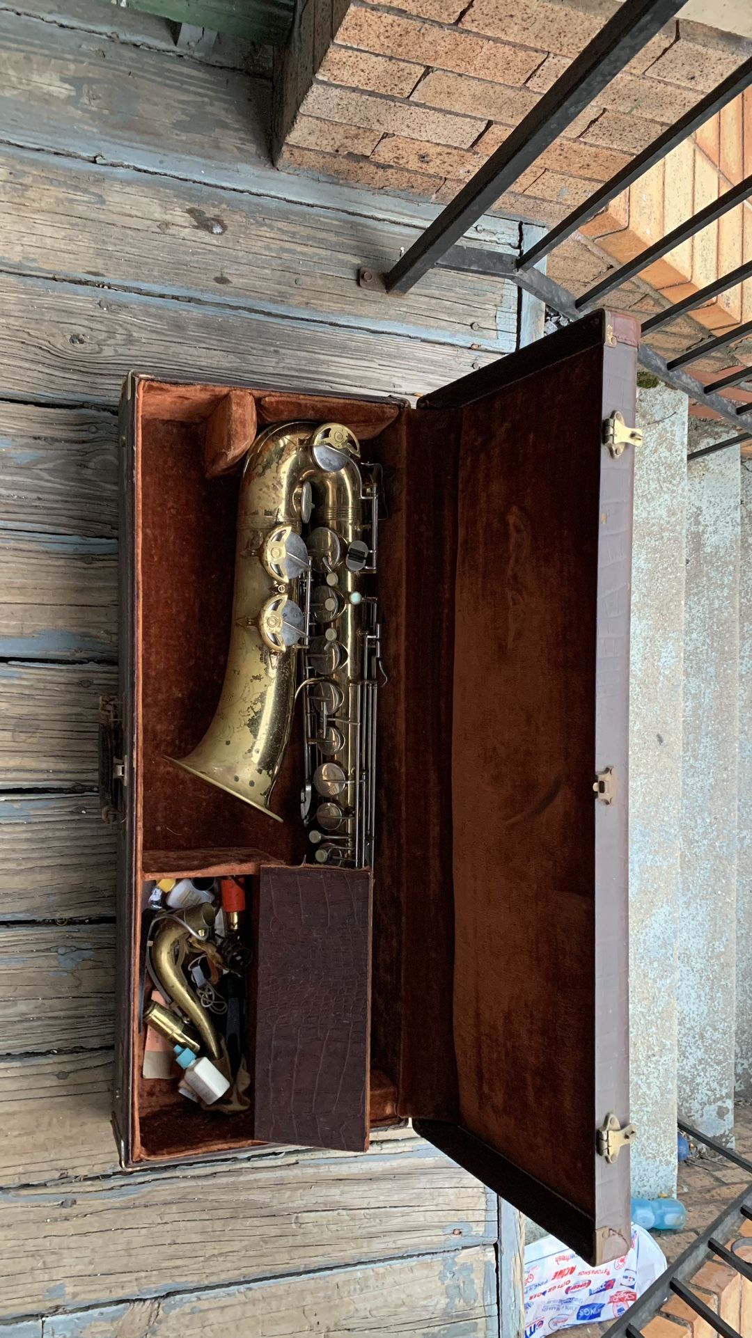 F.E.Olds And Son Parisian Saxophone 