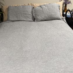 Duvet cover With Standard Size Shams 
