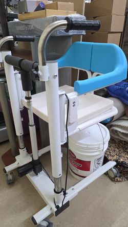 Patient Transfer Lift Chair with Wheels