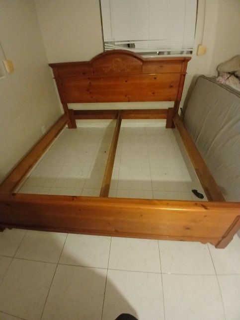 Bed FRAME DRESSER 2 NIGHT STANDS