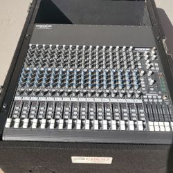 Mackie 16 Channel Mixer With Case