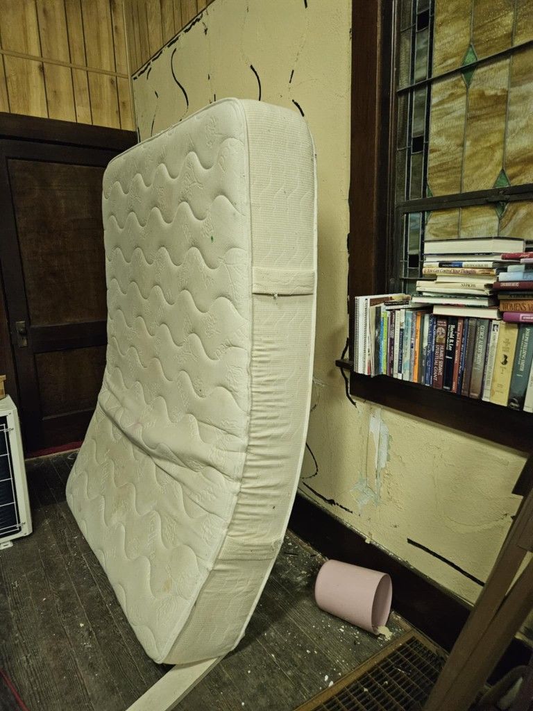 Queen Size Mattress  And Box Spring