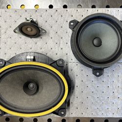 16’-23’ 3rd Gen Toyota Tacoma Stock Access Cab Speakers (non Jbl)