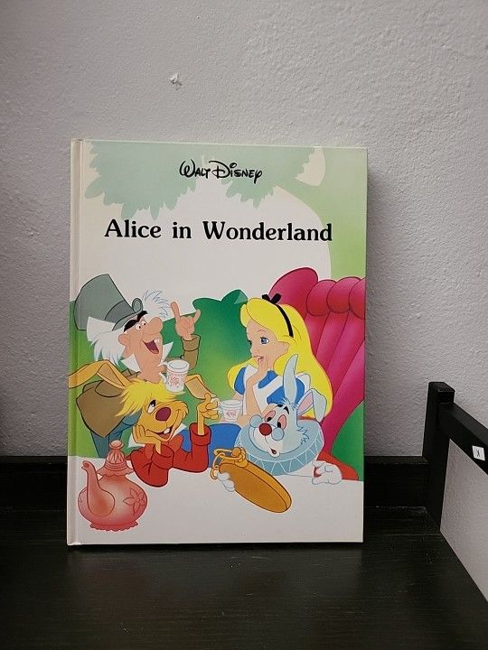 Walt Disneys Alice in Wonderland (1988, Hardcover) Pre Owned