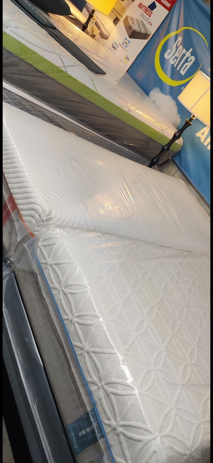 King Tempur-Pedic Mattress Set