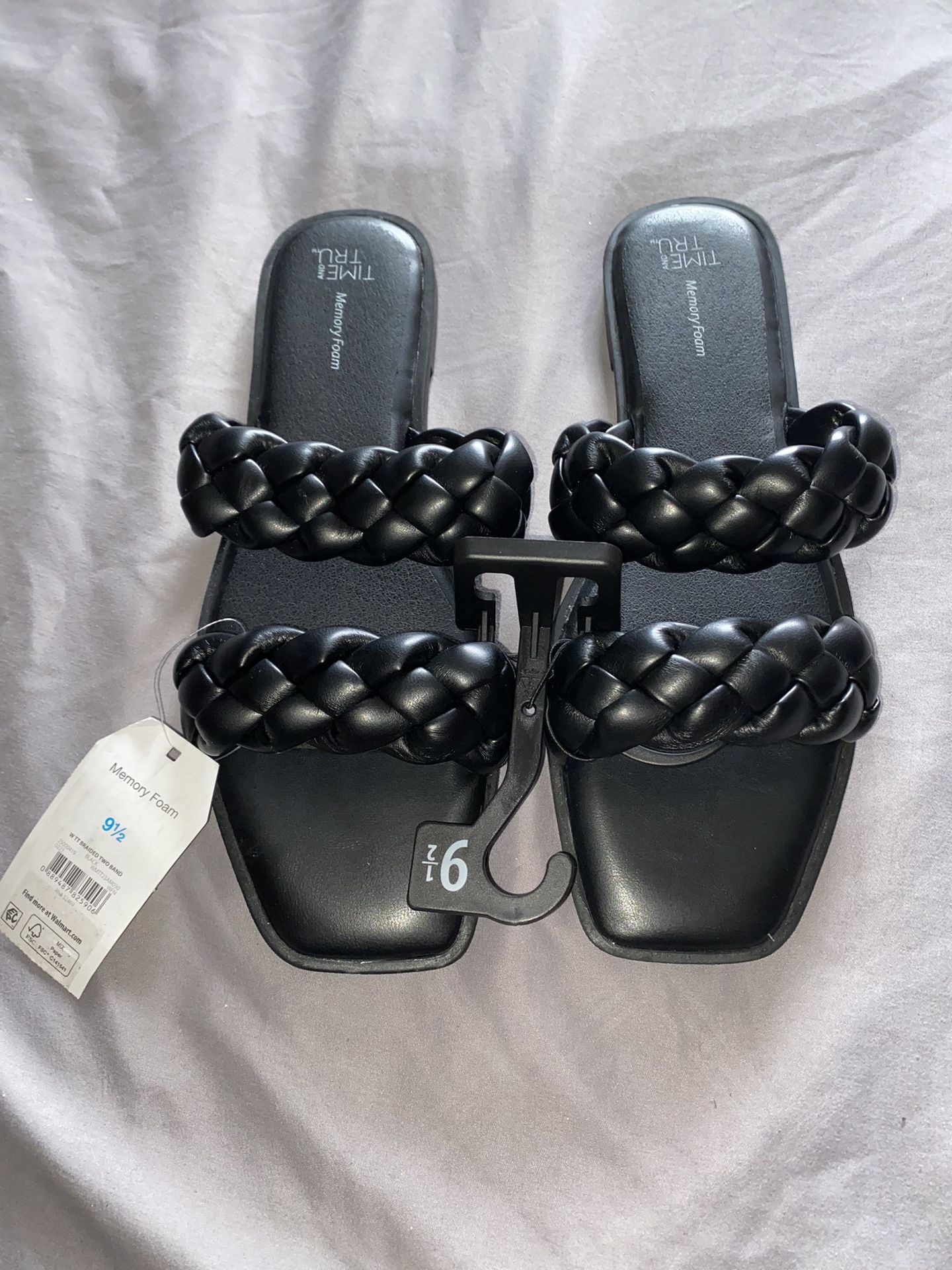 New! Woman’s Black Slides