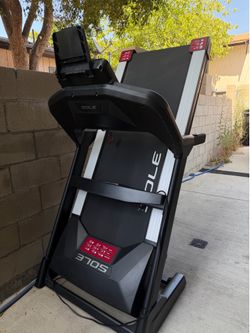 Sole F80 Treadmill