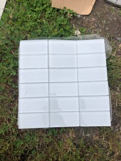 Beautiful glass tile 5sqf was used for shower accent stripe