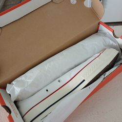 Men's Size13 White Converse Chucks