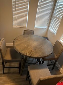 Dining Table w/ Chairs