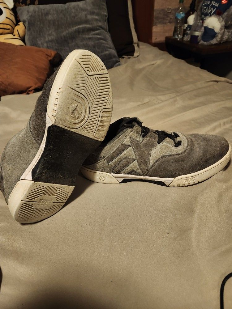 SKATE SHOES For Grinds And Tricks