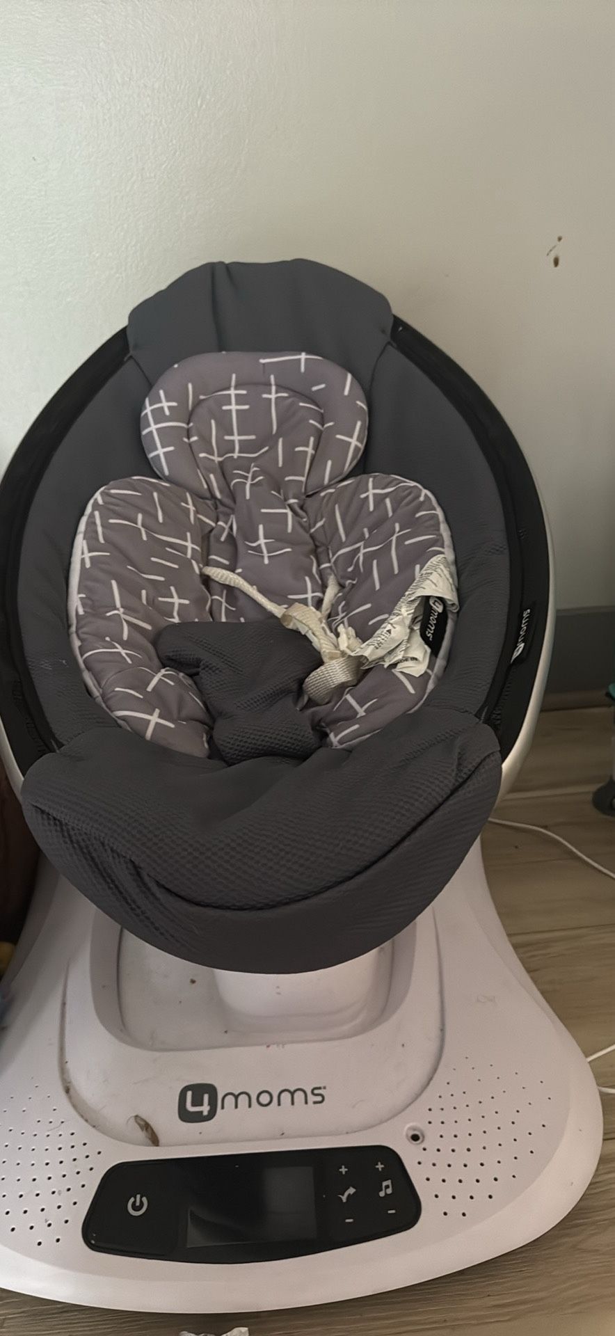 4 Moms Swing