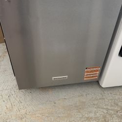 NEW KITCHENAID DISHWASHER 