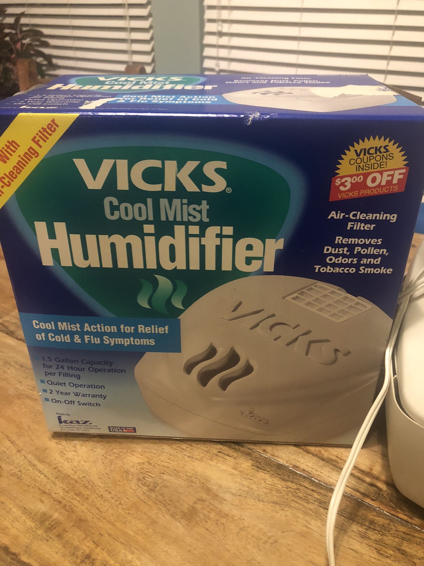 VICKS Cool Mist Humidifier Model V400
