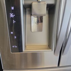 LG French Door Refrigerator ( Counter Depth)