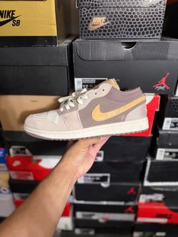 Jordan 1 Low Craft Taupe Haze size 10.5 VNDS