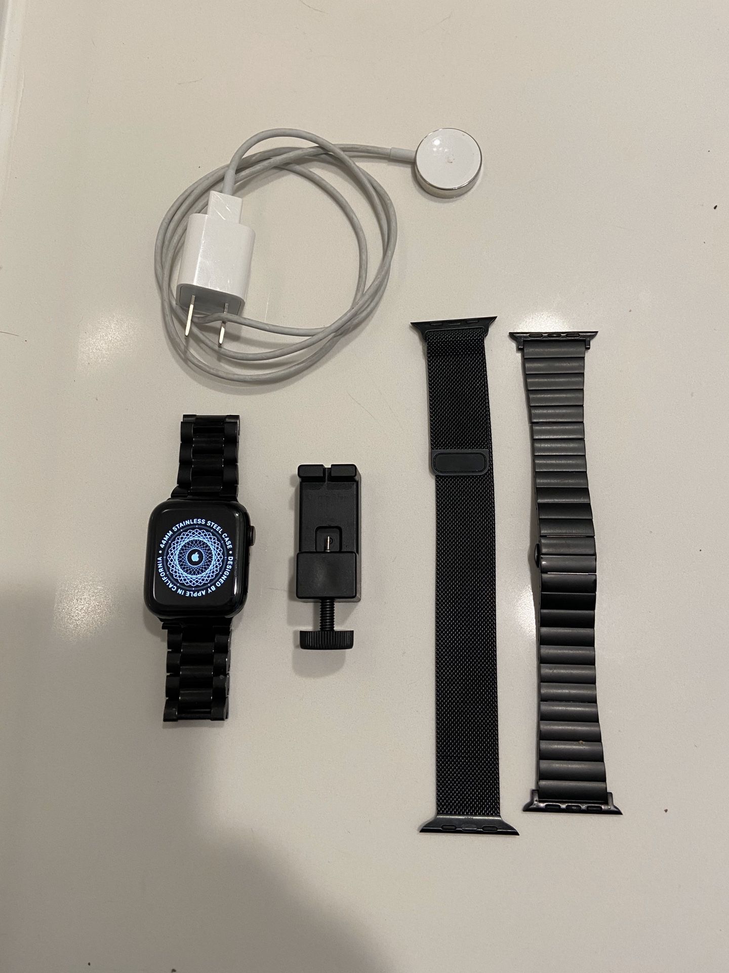 Apple Watch Series 4, 44 mm, Black Stainless steel