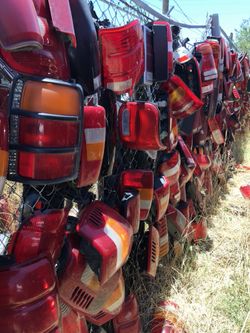 Car Parts/ Headlights/ Taillights/ Grills