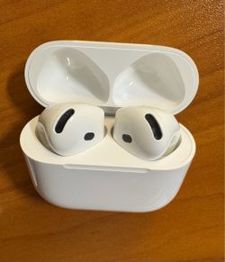 Apple Air Pods 4 with active noise cancellation