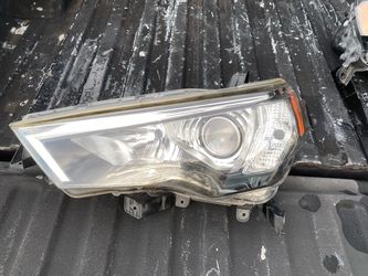 2015-2018 toyota 4Runner headlight izquierda used good condition