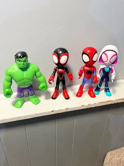 Marvel Action Figure Lot of 4