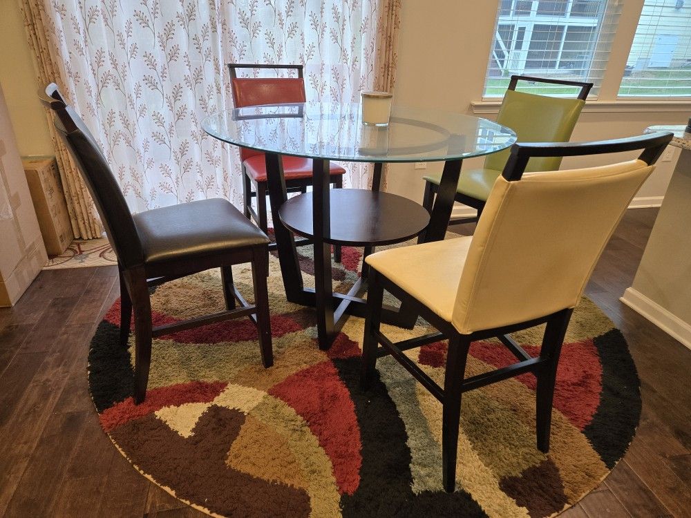 Round Glass 48 inch Counter Height Dining Set 4 chairs & Rug