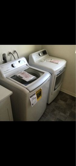 LG washer/ dryer set