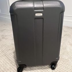 NEW CARRY ON SUITCASE