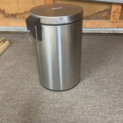 Trash Can