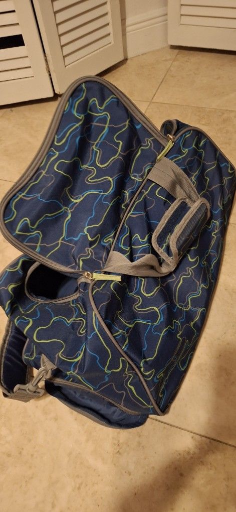 Duffle Bag With Wheels