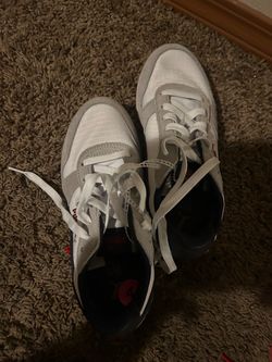 Kids pumas shoes