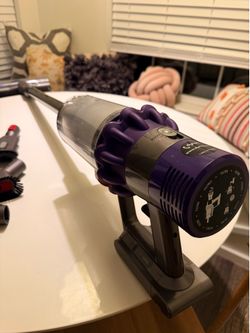 Dyson V10 Stick vacuum