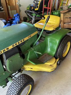 John Deere 112 Riding Mower