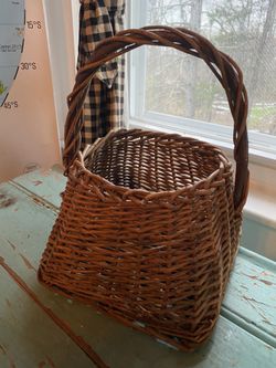 Primitive Square Basket 