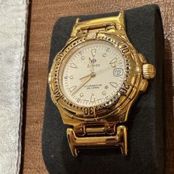 Vintage Zodiac 200 Diver Watch Gold 32mm Pro