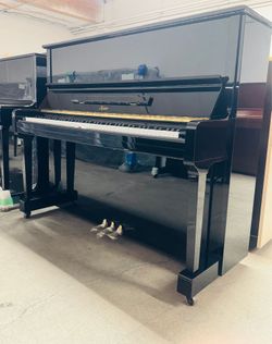 Boston UP-125E Steinway-designed 49" Ebony Upright – Irvine Showroom