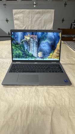 Laptop Lenovo P14s i7  11th Generation Read Description  Like New Price is Firm