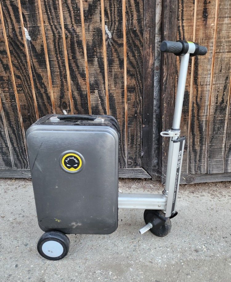 SE35 Airwheel Robot Luggage Electric Scooter UNTESTED! FOR PARTS ONLY!