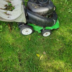 Self Propelled Lawnmower 