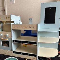 Play Store Pretend Store