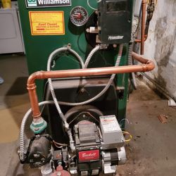 Williamson Cast Iron Oil Boiler And Burner With Controls for Sale in  Freehold, NJ - OfferUp