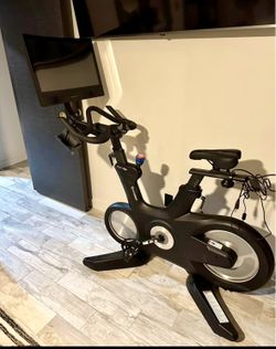 Echelon EX-8S Spin Bike. Retail $2499