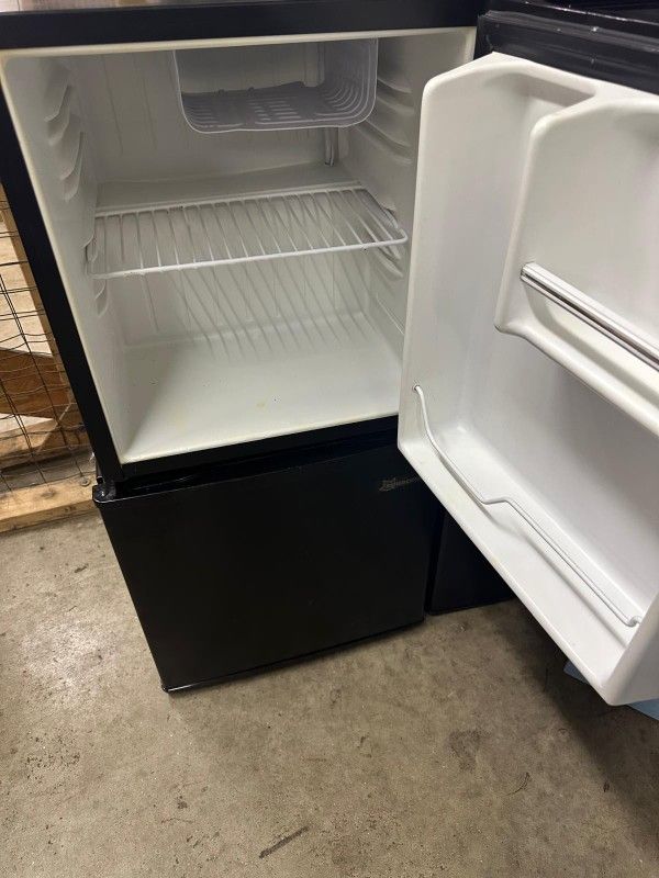 Mini Fridges With Freezer