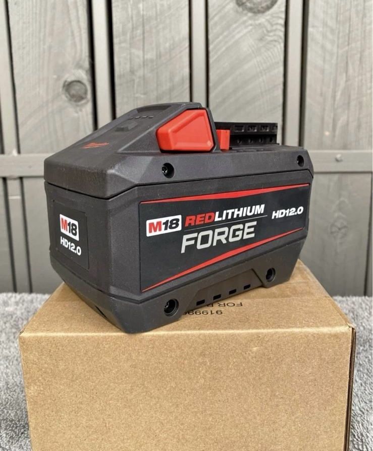 Milwaukee M18 18V Lithium-lon REDLITHIUM FORGE HD 12.0 Ah Battery Pack