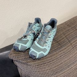 Size 7.5 Salomon Speed Cross 5. Running shoes.