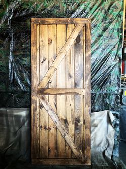 Custom barn doors available in any color and style. Many to choose from.